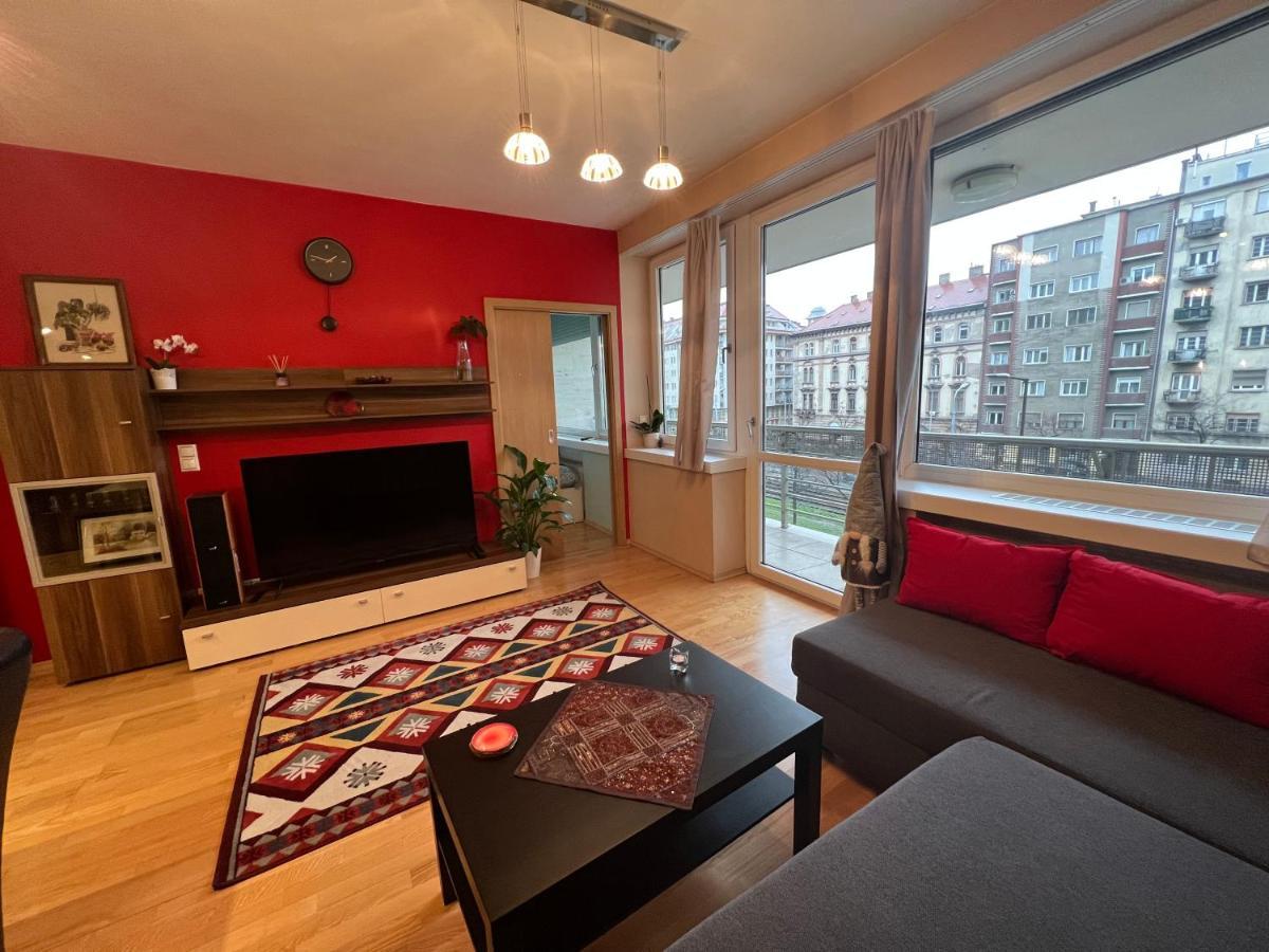 Luxury Apartment Dunapest With Spa And Pool Будапеща Екстериор снимка